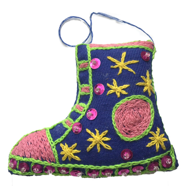 Ornament: Konvès Sneaker